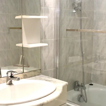 Les Terrasses De アパート カシ